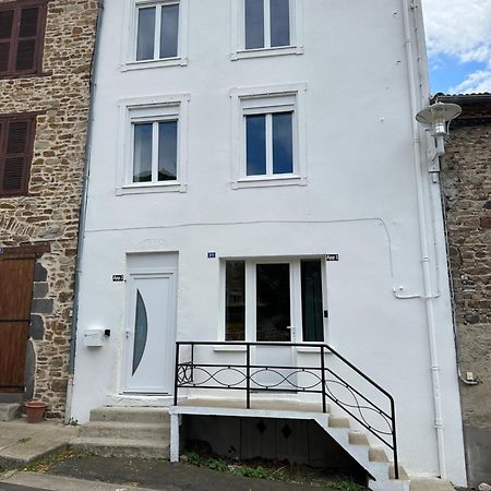 Chez Romain Massiac Exterior photo